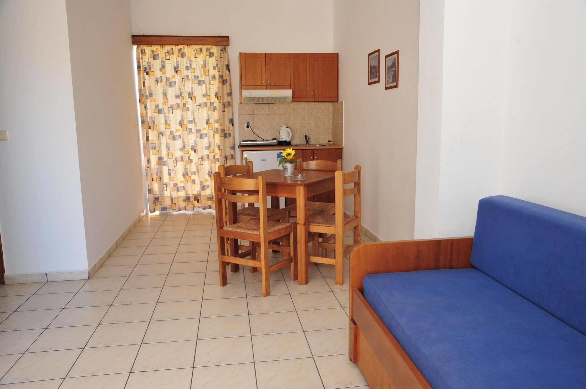 Dias Hotel Apartments Агия-Марина Экстерьер фото